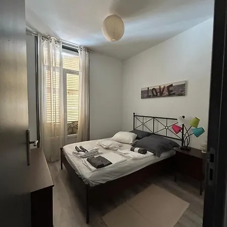 Apartment Plein Coeur Vieil Antibes